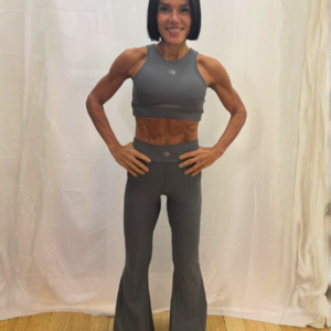 Conjunto Fitness Flare Top Cropped Poliamida